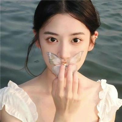 自梳海报