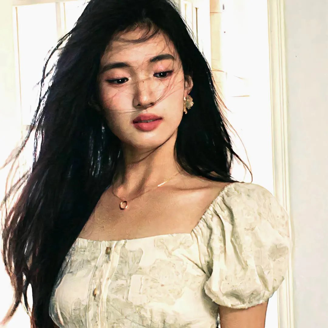 每个人都有秘密海报